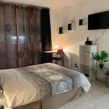 Parking Dhuoda Apartment Nimes